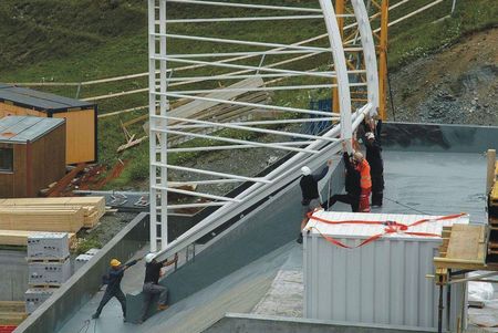 Grand Hotel Arosa - montaz konstrukcji na budowie