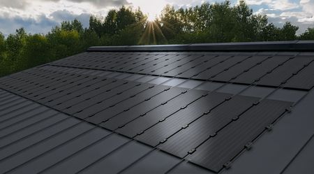 System solarny RHEINZINK-PV zintegrowany z dachem na rąbek stojący System solarny RHEINZINK-PV zintegrowany z dachem na rąbek stojący