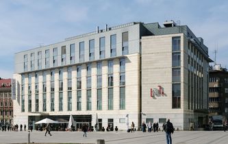 Elewacja hotelu Vienna House Andel’s w Krakowie