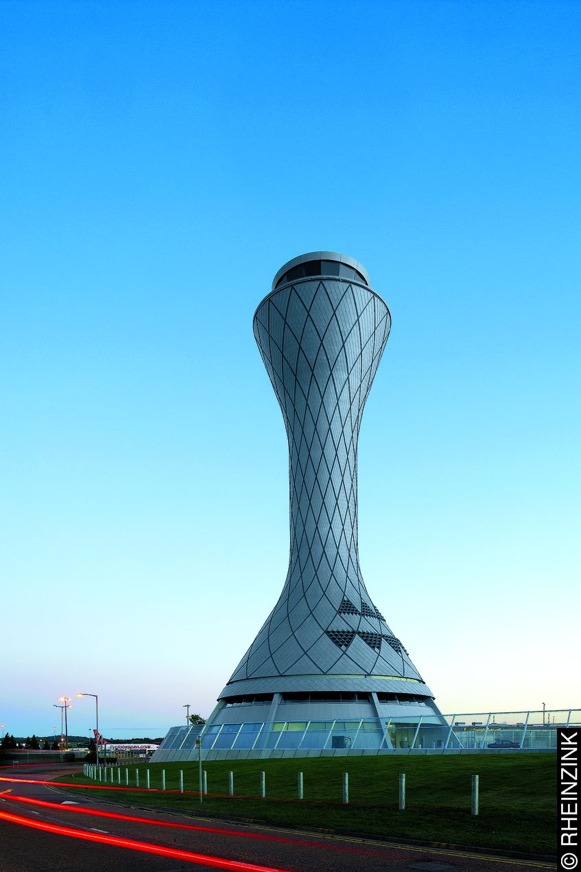 Wieża kontroli lotów lotniska w Edynburgu (Szkocja)