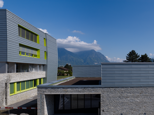 Budynek szkoły Building Flös Budynek szkoły Building Flös