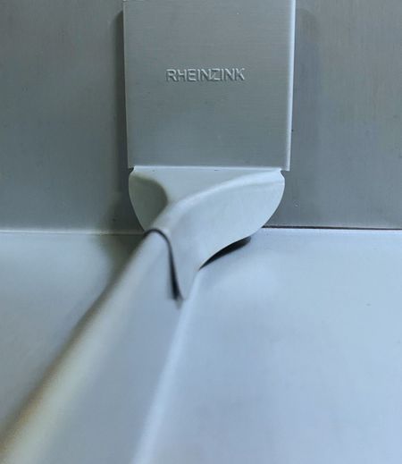 Maskownica rąbka stojącego RHEINZINK Maskownica rąbka stojącego RHEINZINK