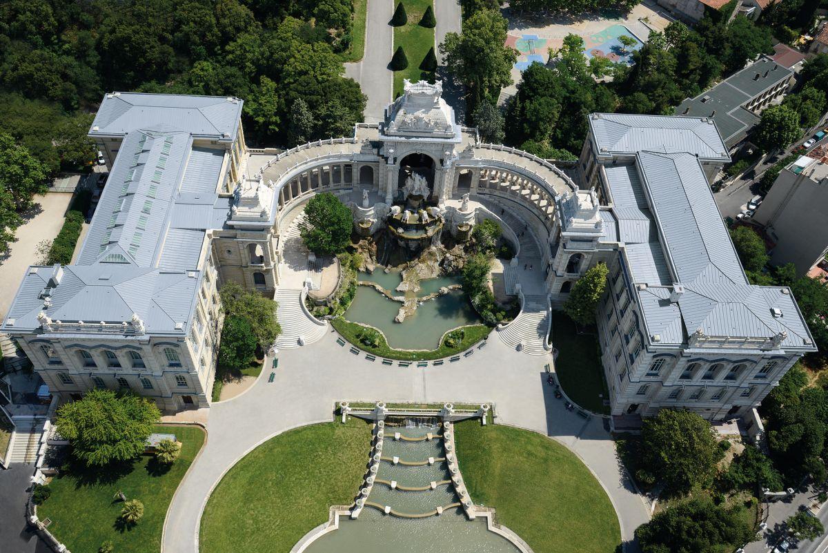 Trwałość historycznych budynków i zabytków z blachy tytan cynkowej